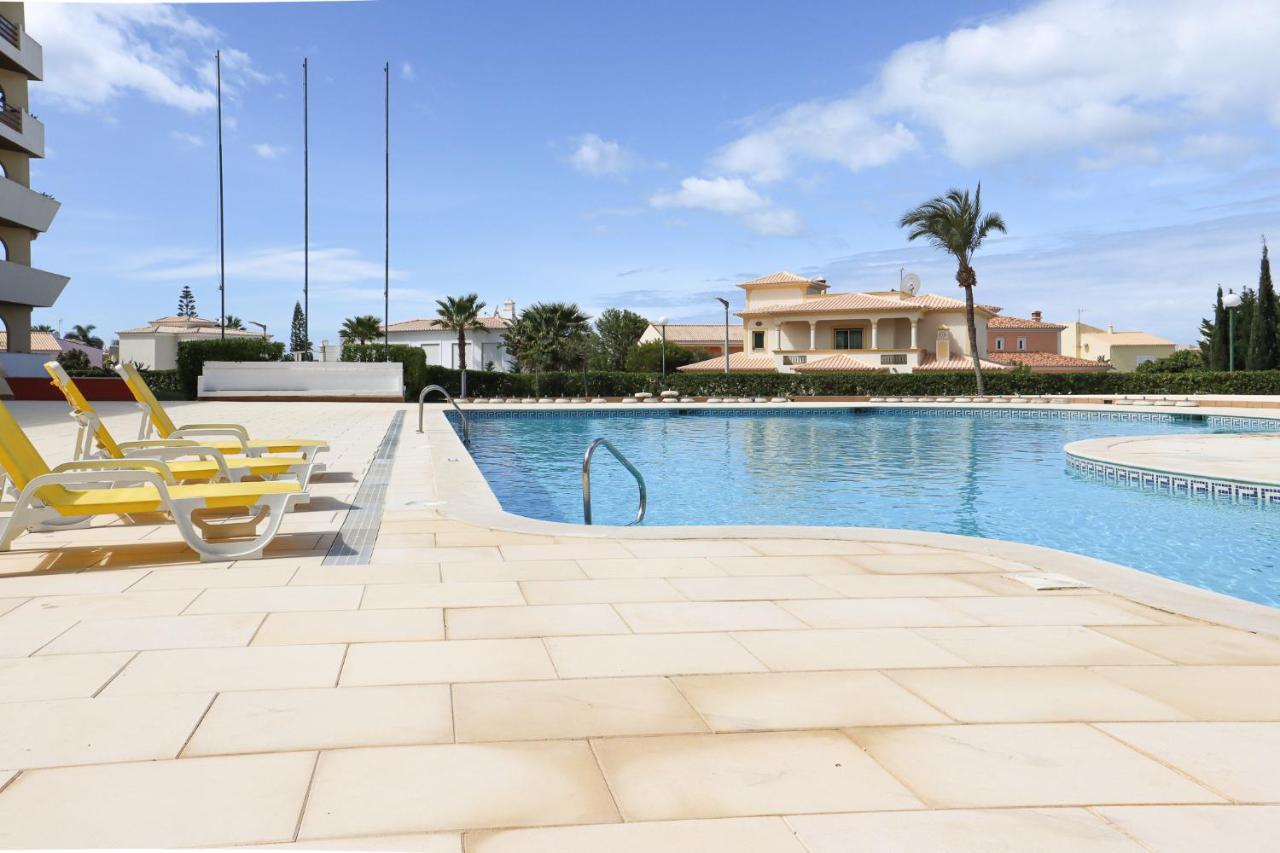 Apartamento Palmeira Gale - Beach - Pool - By Bedzy Albufeira Zewnętrze zdjęcie